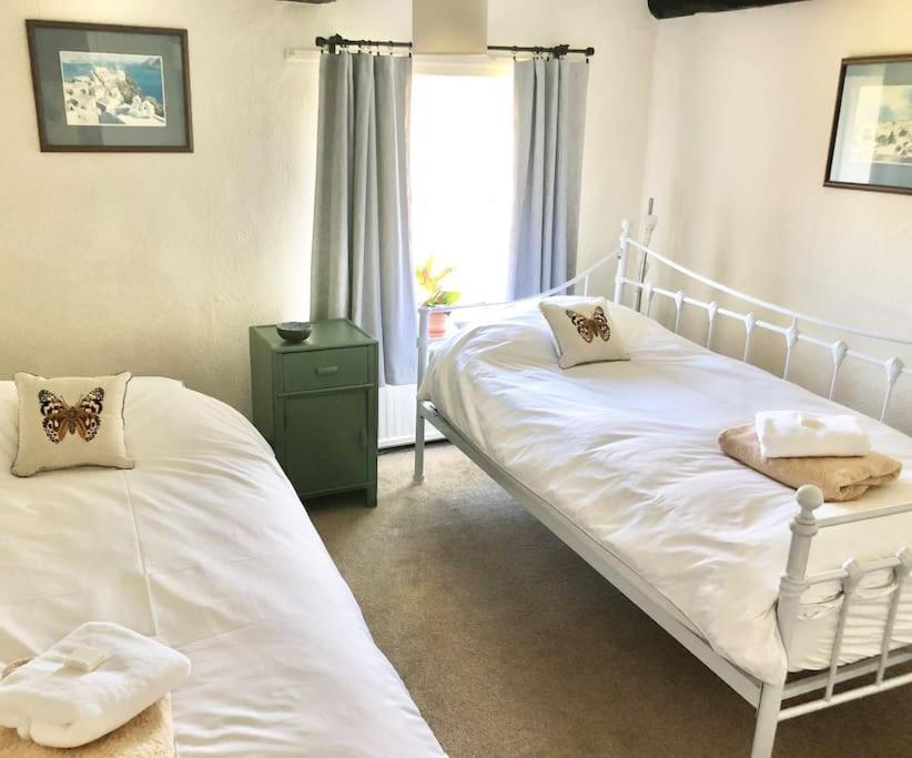 Cosy Farmhouse Escape In Monmouthshire Villa Wolves Newton Buitenkant foto