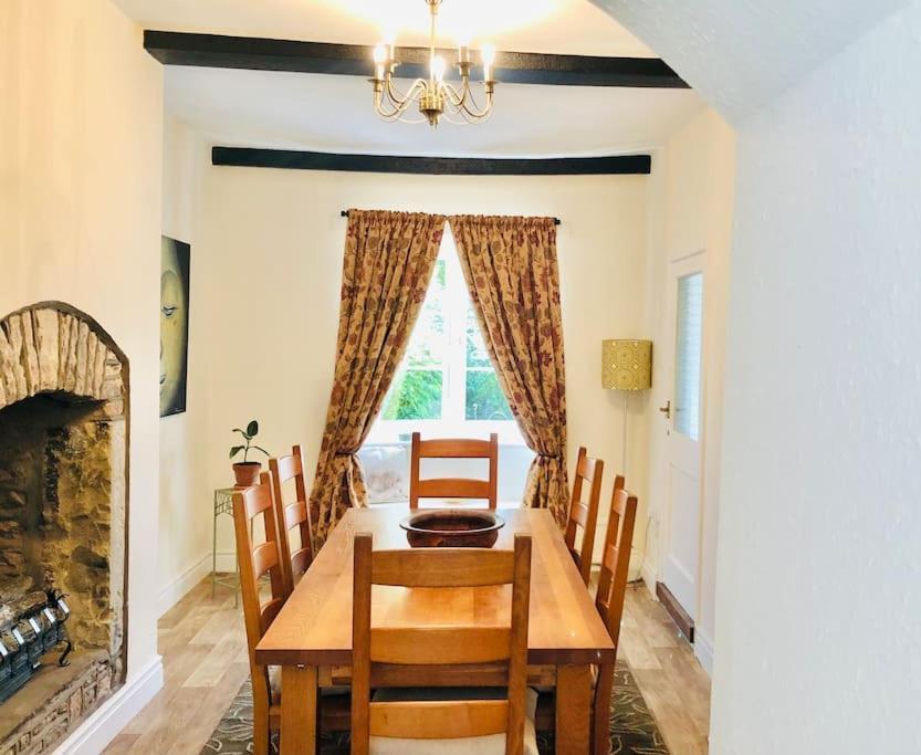 Cosy Farmhouse Escape In Monmouthshire Villa Wolves Newton Buitenkant foto