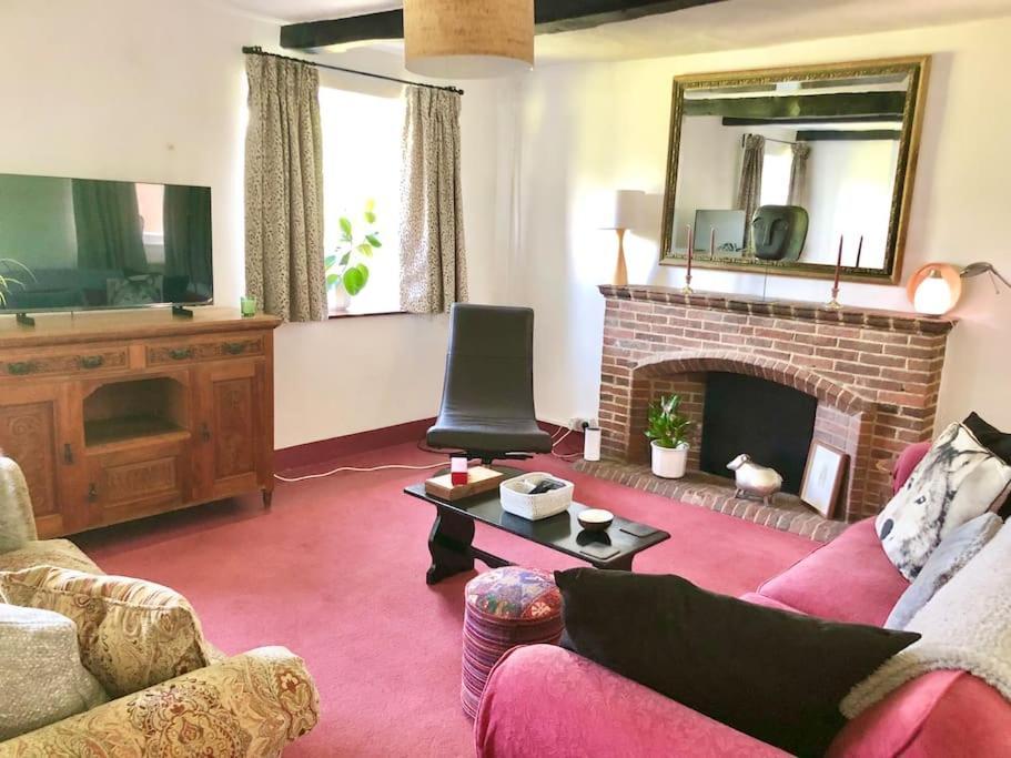 Cosy Farmhouse Escape In Monmouthshire Villa Wolves Newton Buitenkant foto
